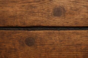 Detail van een huidgang met gevulde naad